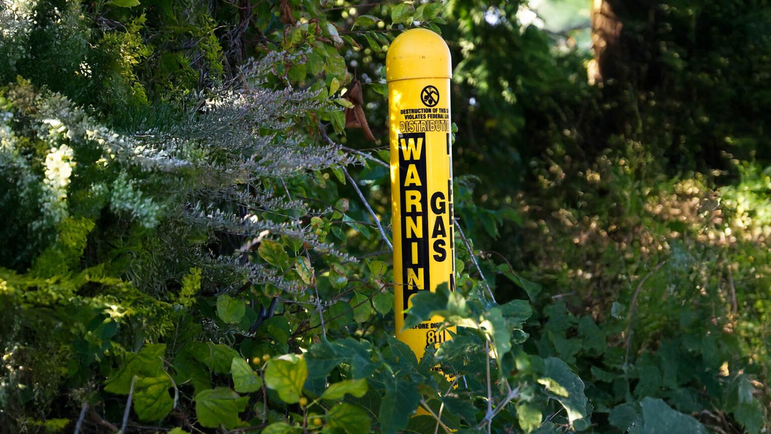 gas pipeline marker post
